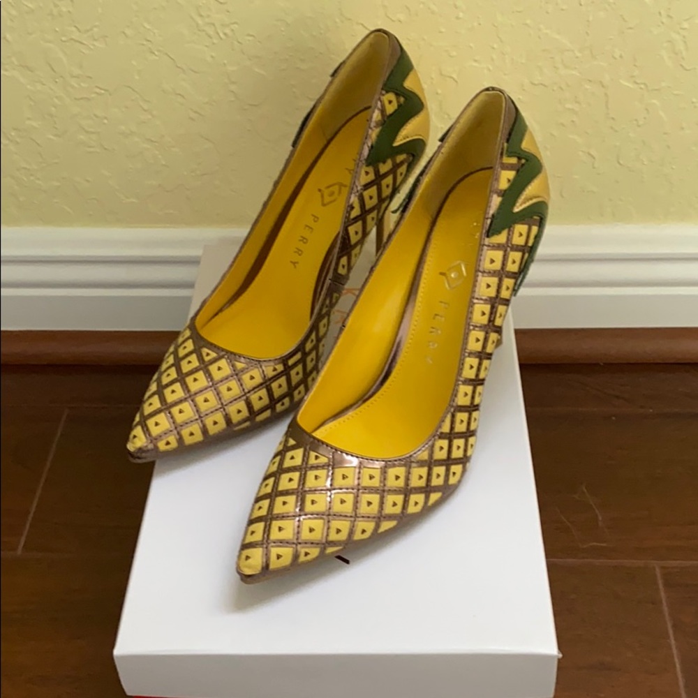 Katy Perry THE PINYA pump